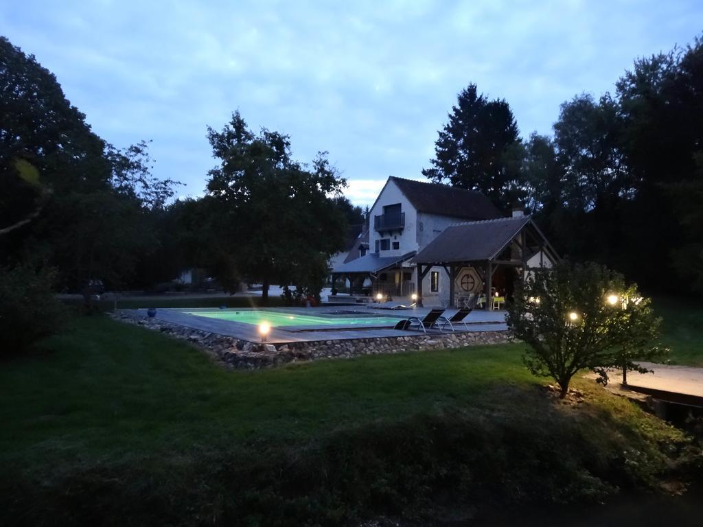 Le Petit Moulin Bed & Breakfast Faverelles ภายนอก รูปภาพ